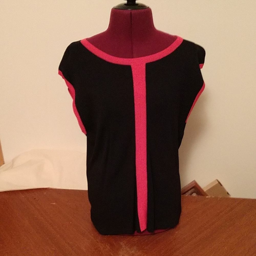 Black & Pink twin set - Picture 3 of 4